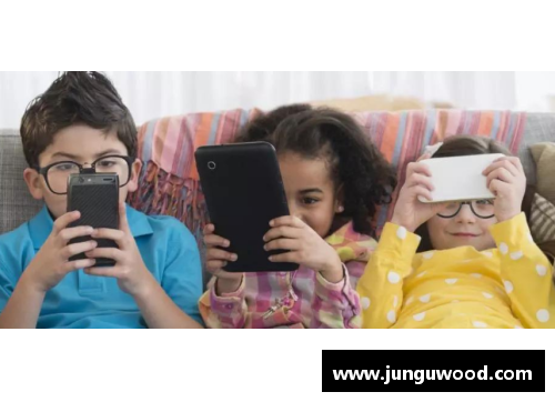 孩子迷恋上了手机上网聊天怎么办？(小孩爱玩手机有什么办法不让他玩呢？)